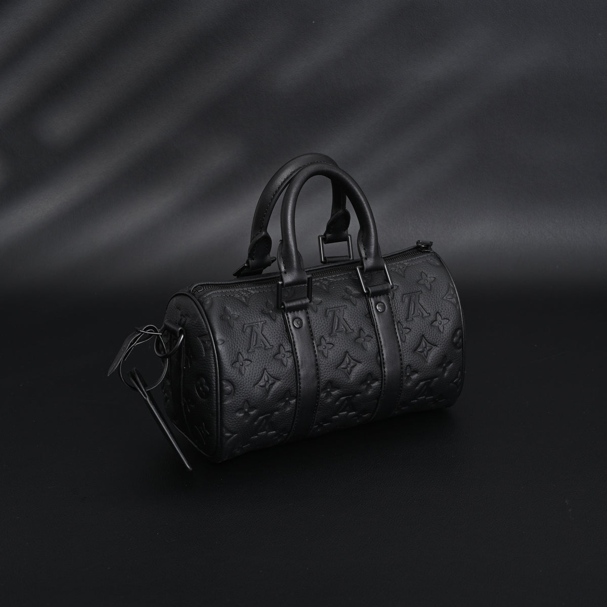 Louis Vuitton Keepall Bandoulière 50 – Monogram Shadow Black Leather